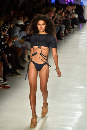Chromat016