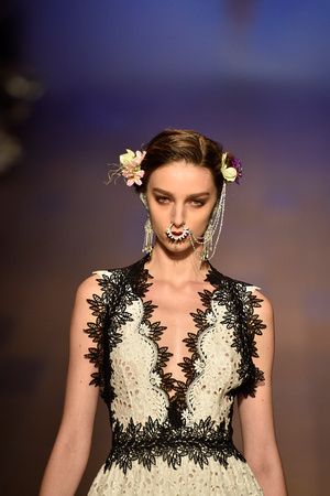 Naeem Khan012