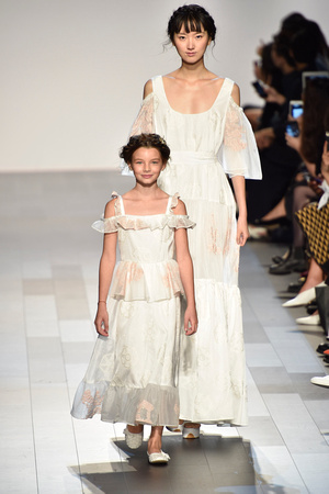 Vicky Zhang009